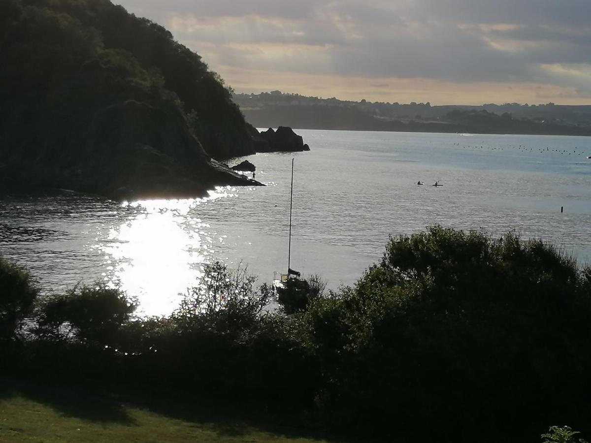 Two Sails - Spacious Modern Family Seaside - Parking - Wood-burner - Dog Friendly Holiday home *
