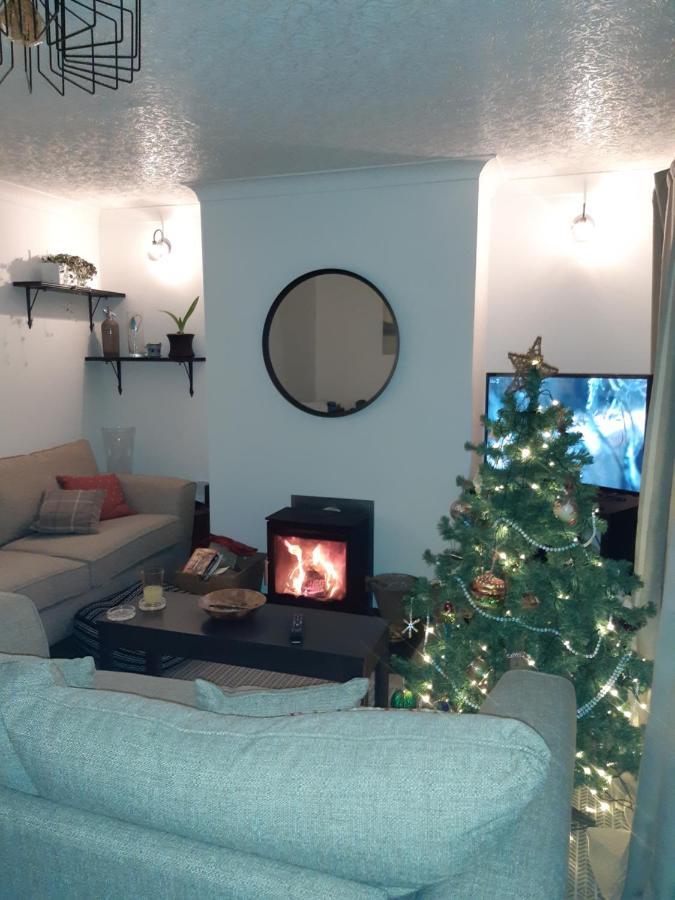 Two Sails - Spacious Modern Family Seaside - Parking - Wood-burner - Dog Friendly * Brixham